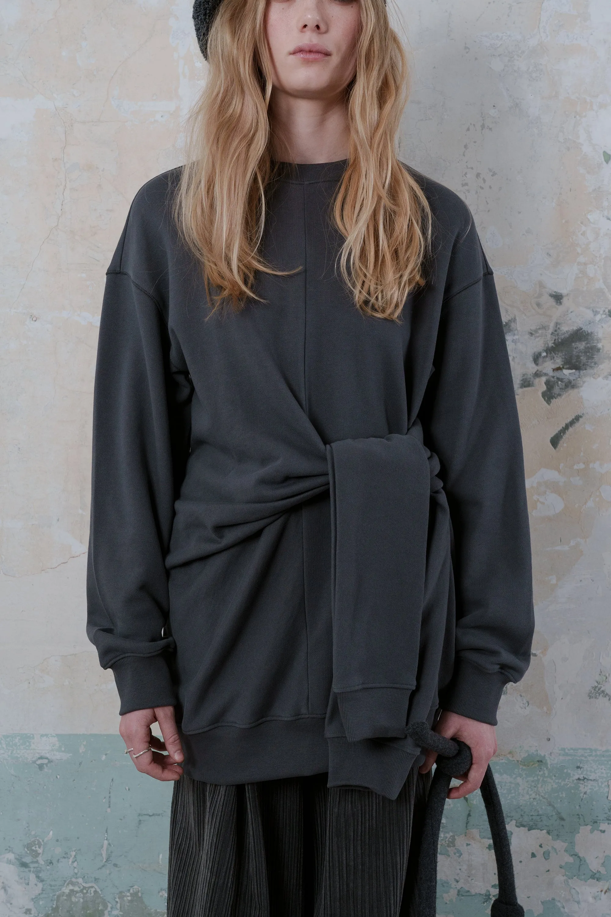 Knotted detail sweatshirt